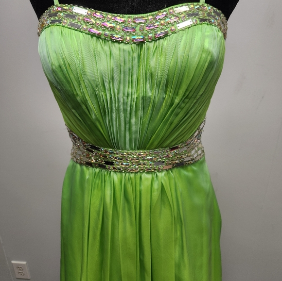 Beautiful Prom Formal Gown in Chartreuse - Picture 6 of 13